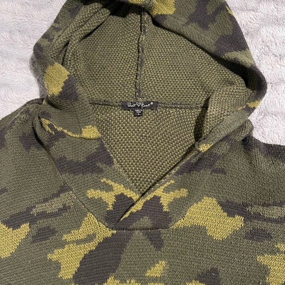 Velvet Heart Camouflage Hoodie - Green and Brown - Picture 2 of 4